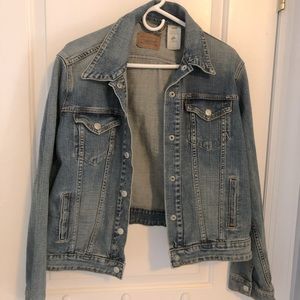 Men’s XL Levi’s Denim Jacket.